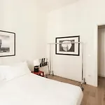 Brera - Fiori Chiari Charme Apartment Milan