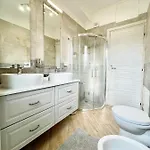 Πανσιόν Milanholidays 4*