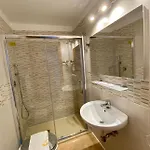 Atena 2* Milán
