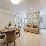 Royal - Centro Apartment Milan