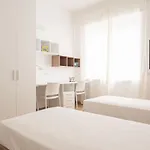 The Rent - Gorgeous Two-bedroom Close To Cinque Giornate Square Milan