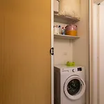 West - Modern And Comfortable Appartement