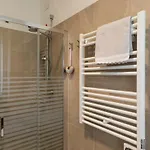 West - Modern And Comfortable