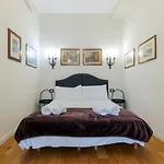 Apartment Retreats Cadorna Duomo *