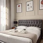 Apartment Golden Prestige Milan