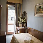 Otel Accursio 3*