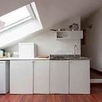 2 Bedroom 2 Bathroom Apt - Duomo 2 *