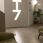 T7