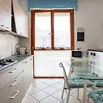 Casti - Mm3 Comasina Appartamento Milano