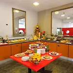Hotel Ih Lorenteggio 4*