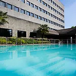 Novotel Nord Ca' Granda Otel 4*