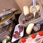曼尼尼酒店 3*