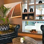 Hilton Garden North Hotel 4*
