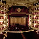 Luminoso Attico Con Garage Gratis Vicino Al Duomo E Allo Ieo Apartament Mediolan