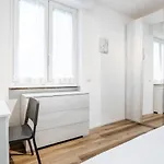 Hostmate - - Varanini - Nolo *