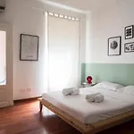 Youhosty - Corso Ticinese 78 ミラノ