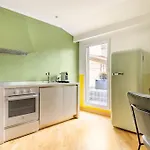 The Color-block House Daire *