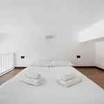 Guesthost - Apts Milano-corso Magenta Apartamento *