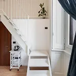 Guesthost - Apts Milano-corso Magenta *