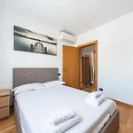 Cozy - Private Parking & Terrace *