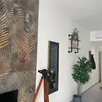 Leo's Corner In Апартаменты Милан
