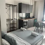 Leo's Corner In Апартаменты Милан
