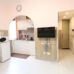 Sweet Metro, Linate E Sky Apartamento *