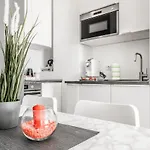 Apartamento Life House-red San Siro & Duomo *