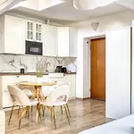 شقة Hostmate - Milano- Corso - Garibaldi *