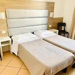 Siro Hotel 2*