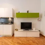 Eva Flexyrent