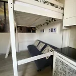 Domus *