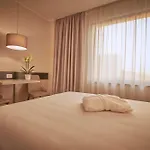 Hotel Ih Lorenteggio 4*