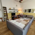 아파트 Elegante Trilocale A