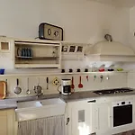 Elegante Trilocale A 아파트