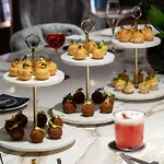 Radisson Collection Hotel, Palazzo Touring Club 5* Milano
