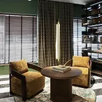 Radisson Collection Hotel, Santa Sofia 5* ミラノ