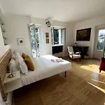 Apartment Sotto Il Bosco Verticale House