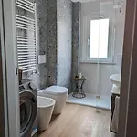 Modern And Comfortable Near The Subway Apartament