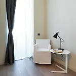 Luxury In Bosco Verticale Isola شقة *