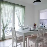 Luminoso Trilocale Affori Centro Apartman Milánó