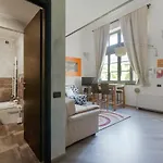 Guesthost - Vigentino Loft With Terrace