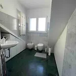 Attic דירה