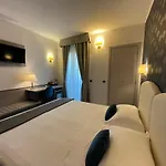 Отель Florence 3*