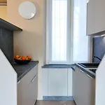 아파트 Retreats Navigli *