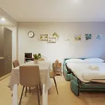 Guesthost - Affori M3 Modern And Cozy *