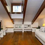 Italstay - Canonica Attic Apartamento