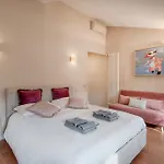Pontaccio, 4 - Vivere In Brera, Quartiere Bohemien Di *