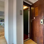 Spacious Penthouse With Panoramic Terrace - 20 Minutes From San Siro & Duomo Апартаменты