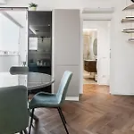 Appartement Stayeasy Argelati40 - Penthouse With 2 Bedrooms, 2 Bathrooms And Terrace - Navigli Milan